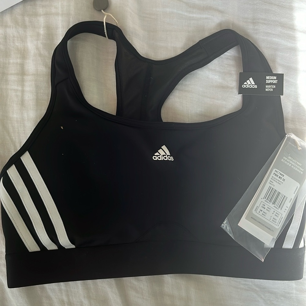 NWT Adidas sports bra. Size Medium